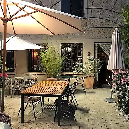 Du Moulin Hotel